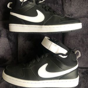 Nike Court Borough Mid 2